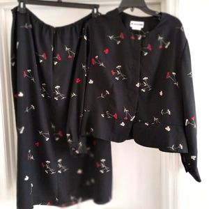 -  Vintage 2piece Black floral plus size outfit size 18/20